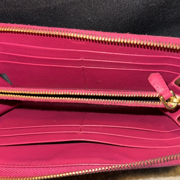 Prada zip around wallet - Picture 4 of 14
